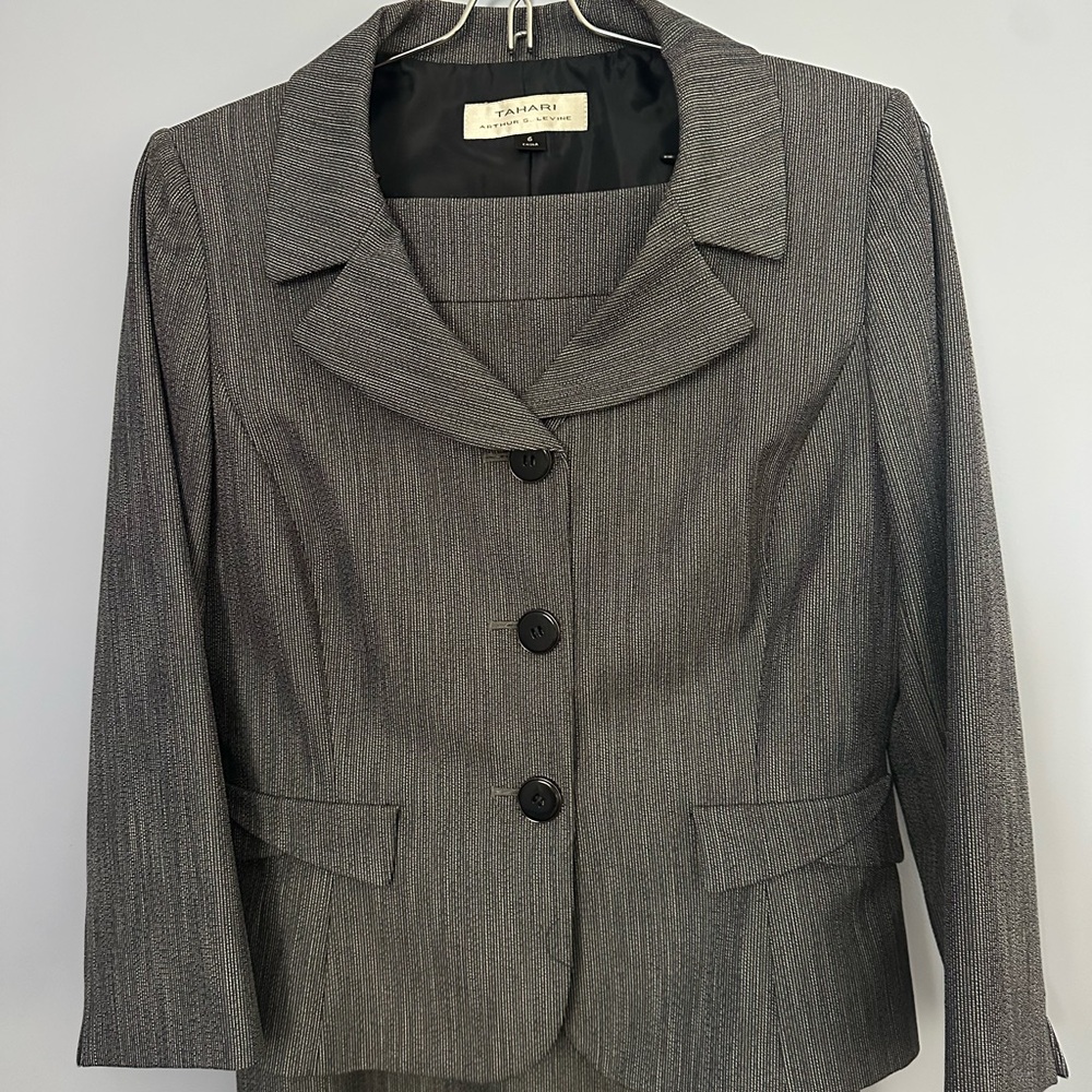 Vintage Tahari Women’s Suit